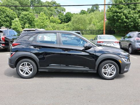 Used 2023 Hyundai Kona SE w/ Cargo Package AWD/4WD image 8