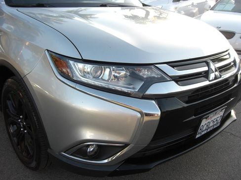 Used 2018 Mitsubishi Outlander LE image 20