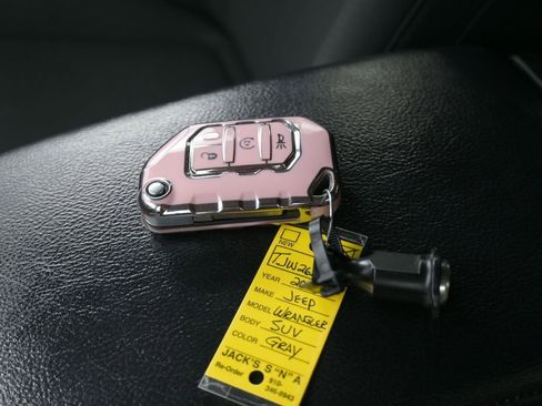 Used 2018 Jeep Wrangler Unlimited Sport S image 19