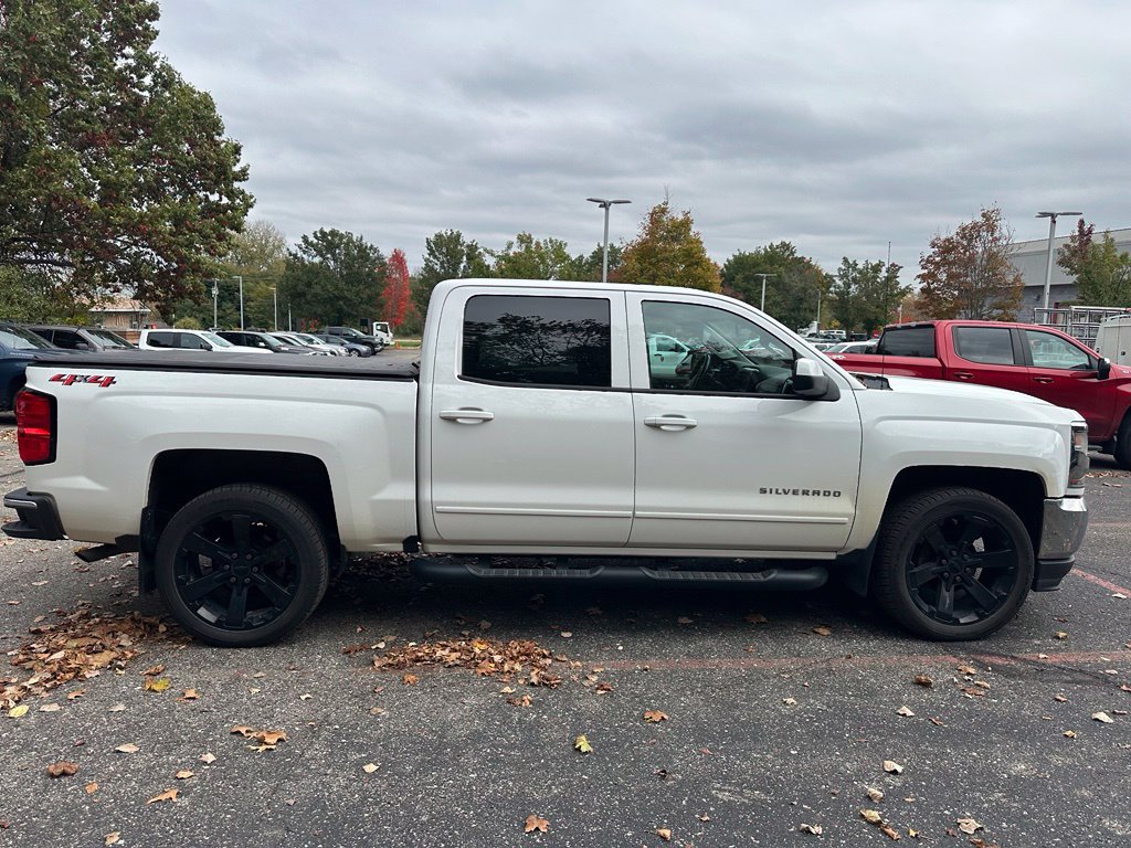 Used 2018 Chevrolet Silverado 1500 LT w/ All Star Edition AWD/4WD image 17