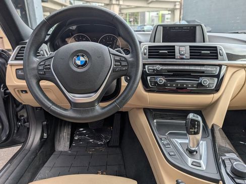 Used 2017 BMW 330e image 11