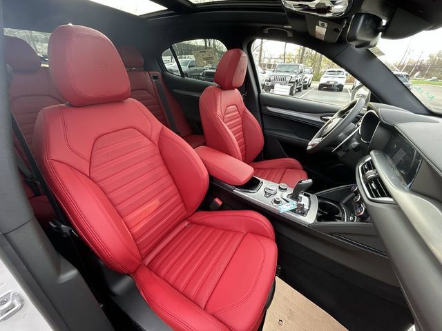 New 2026 Alfa Romeo Stelvio Sprint AWD/4WD image 15