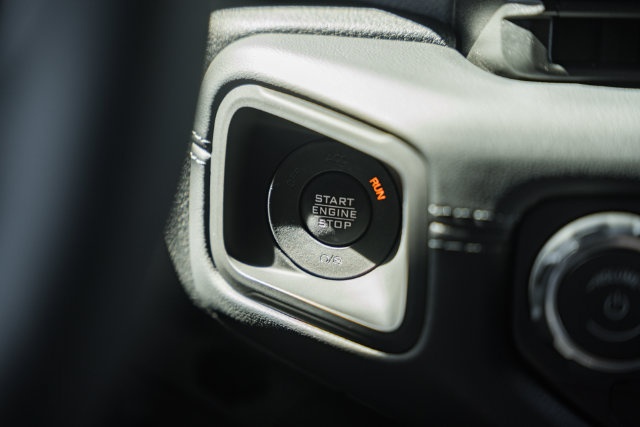 Used 2025 Jeep Wrangler Unlimited Rubicon AWD/4WD image 29
