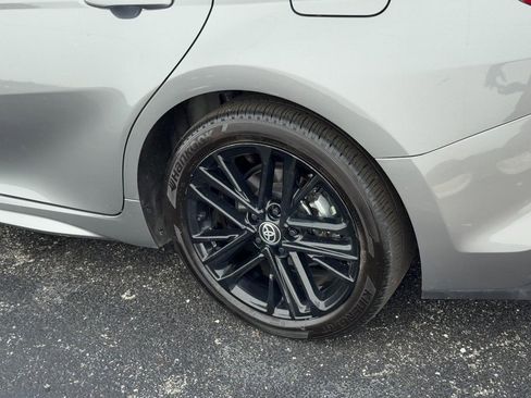 Used 2025 Toyota Camry Hybrid image 5