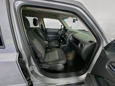 Used 2016 Jeep Patriot Sport w/ Power Value Group FWD image 27