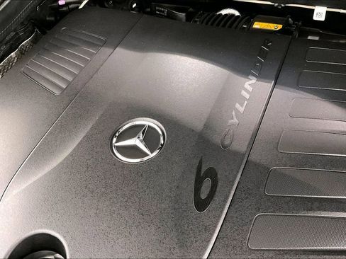New 2026 Mercedes-Benz GLS 450 4MATIC image 17