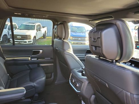 New 2026 Ford Expedition Platinum w/ Stealth Appearance Package AWD/4WD image 29