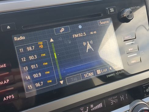 Used 2017 Subaru Outback 2.5i Limited image 22