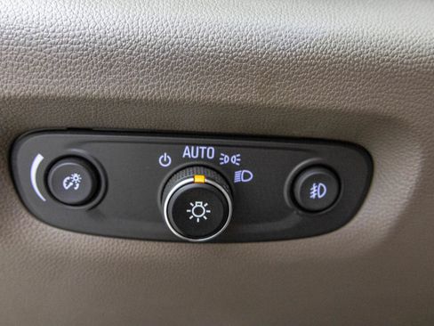 Used 2018 Chevrolet Traverse LT FWD image 35