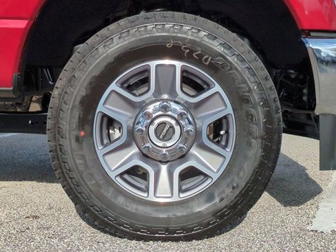 New 2026 Ford F250 Lariat w/ FX4 Off-Road Package AWD/4WD image 11