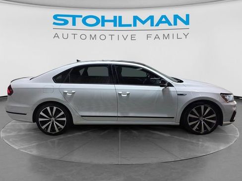 Used 2018 Volkswagen Passat 3.6 FWD image 7
