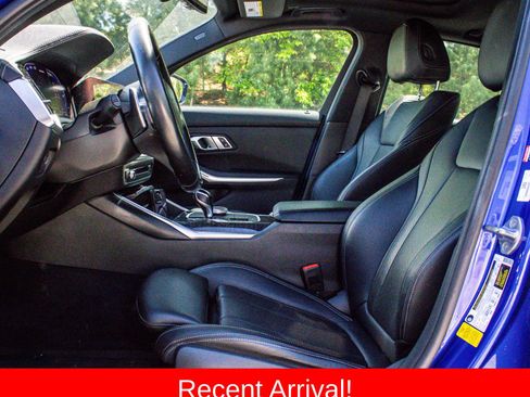 Used 2022 BMW 330i Sedan w/ M Sport Package RWD image 6