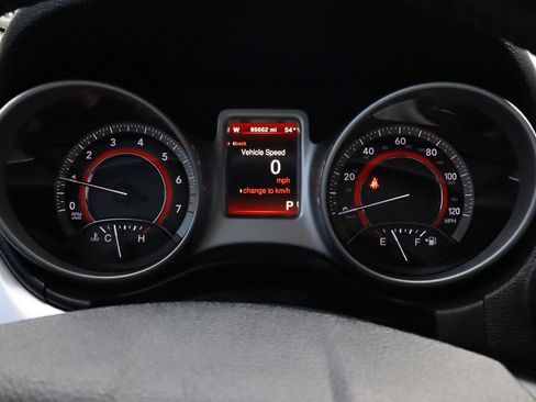 Used 2019 Dodge Journey SE image 30