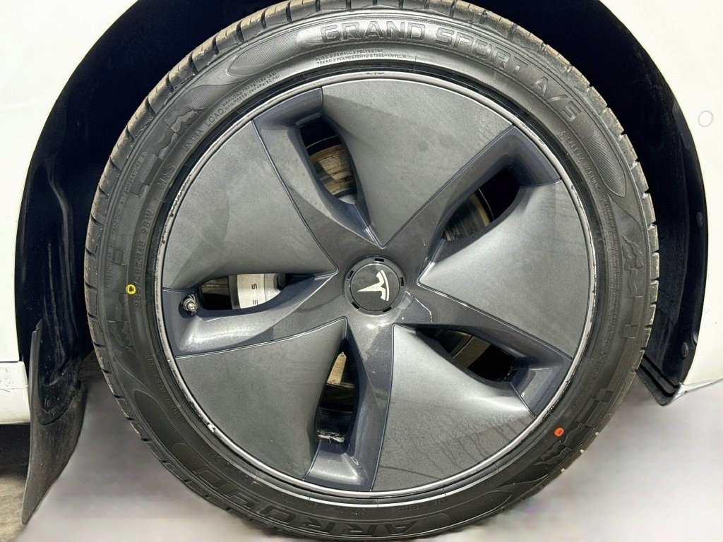 Used 2020 Tesla Model 3 Standard Range Plus RWD image 29