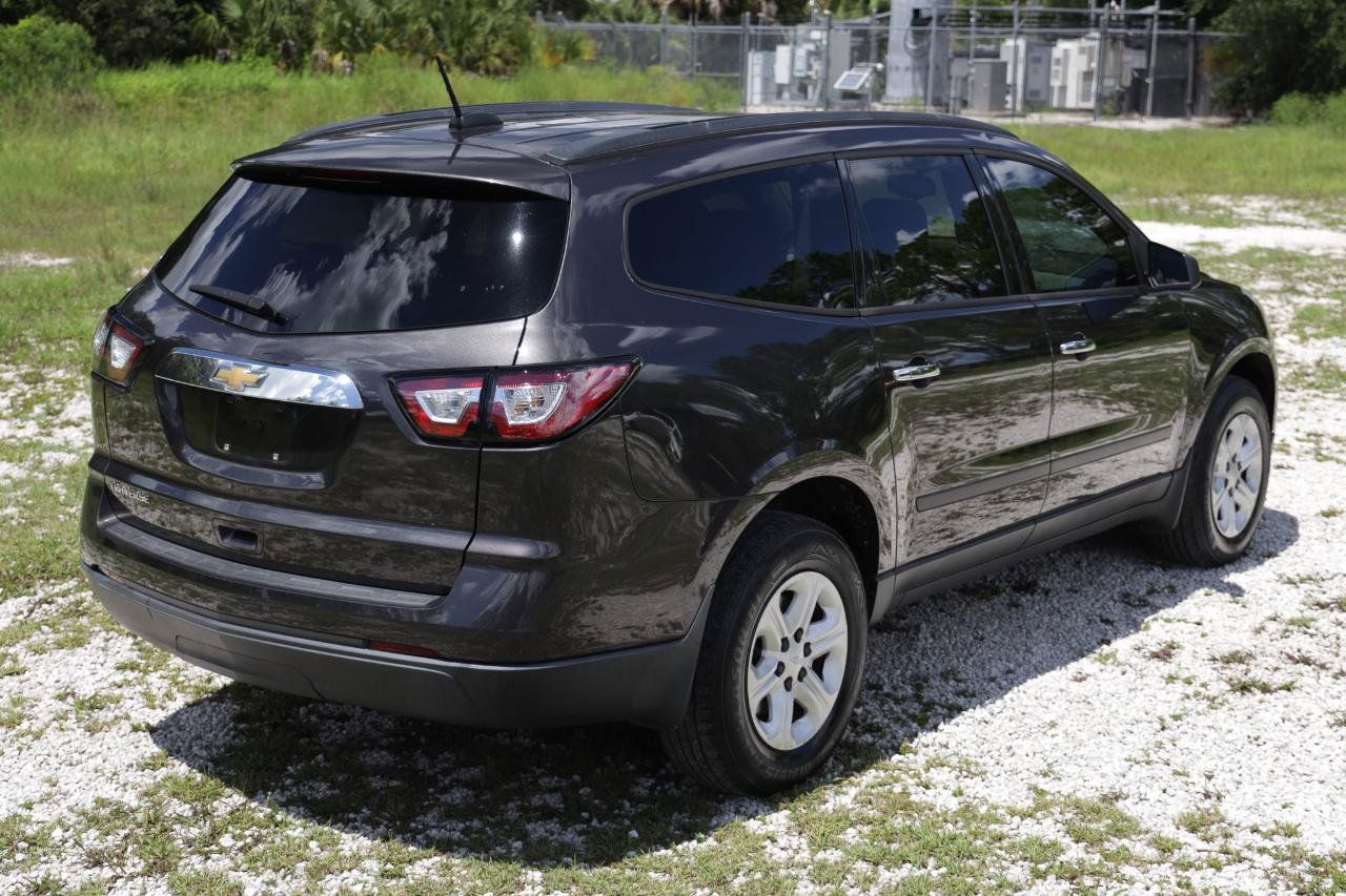 Used 2017 Chevrolet Traverse LS FWD image 11