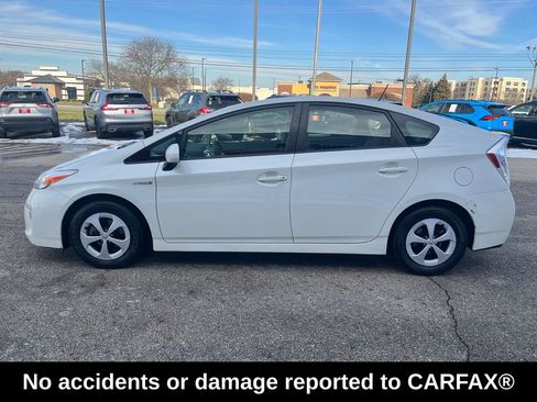 Used 2015 Toyota Prius Three image 2