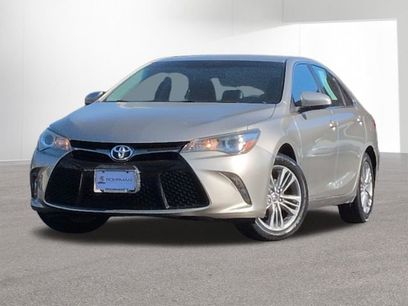 Used 2016 Toyota Camry SE w/ Moonroof Package