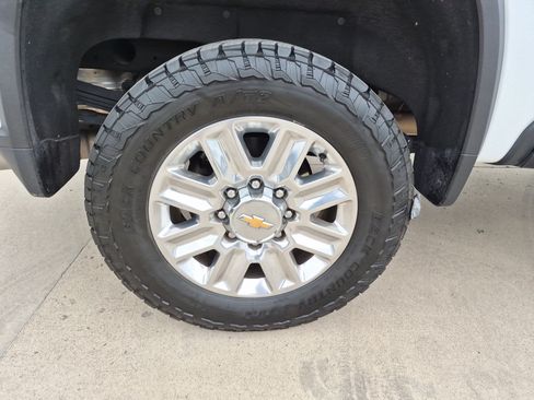 Certified 2024 Chevrolet Silverado 2500 High Country w/ High Country Premium Package AWD/4WD image 14