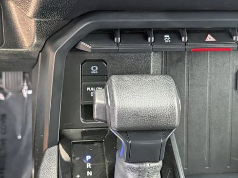 Used 2025 Toyota Tundra SR AWD/4WD image 17