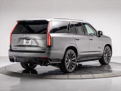 Used 2026 Cadillac Escalade V AWD/4WD image 5