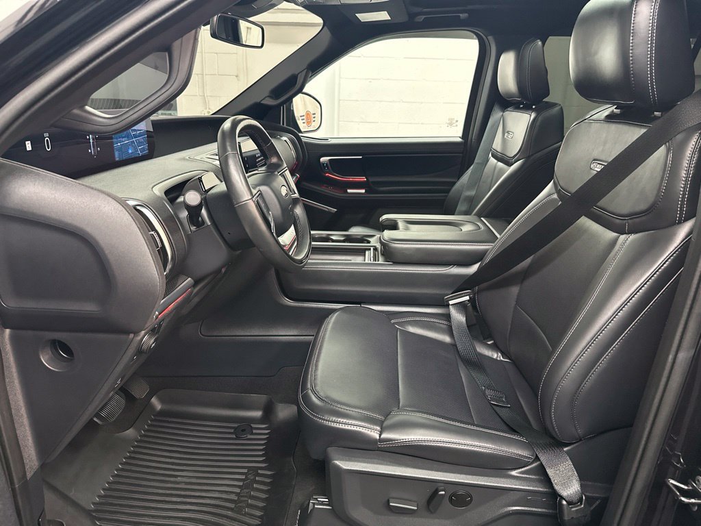 Used 2025 Ford Expedition Max Platinum w/ Stealth Performance Package AWD/4WD image 18
