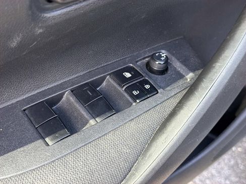 Used 2023 Toyota Corolla LE FWD image 21