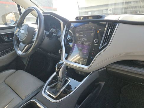 Used 2022 Subaru Outback Limited image 13