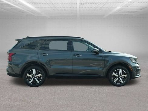 Used 2023 Kia Sorento S FWD image 9