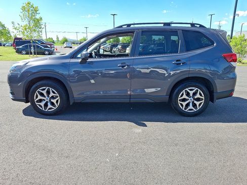 Certified 2023 Subaru Forester Premium AWD/4WD image 4