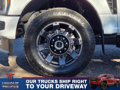 Used 2024 Ford F350 Lariat w/ Lariat Ultimate Package image 11
