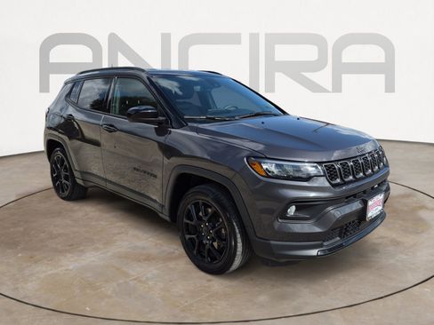 Used 2024 Jeep Compass Latitude w/ Altitude Special Edition AWD/4WD image 4