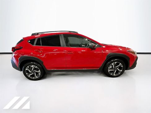Used 2025 Subaru Crosstrek 2.0i Premium image 4