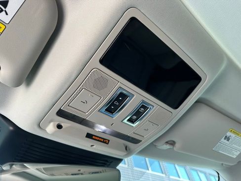 Used 2023 Jaguar F-PACE S image 34