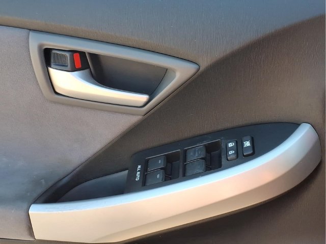 Used 2014 Toyota Prius Two FWD image 16