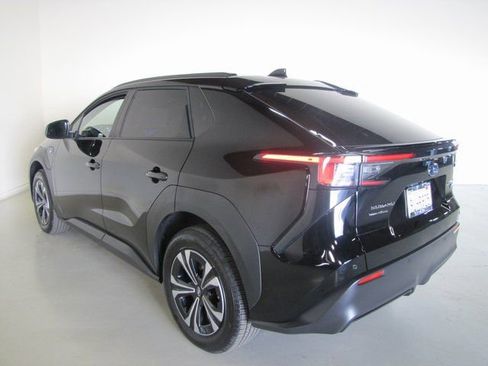 Used 2025 Subaru Solterra Premium image 23