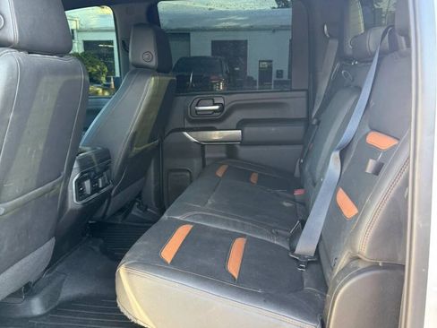 Used 2022 GMC Sierra 2500 AT4 w/ Gooseneck/5TH Wheel Package AWD/4WD image 10