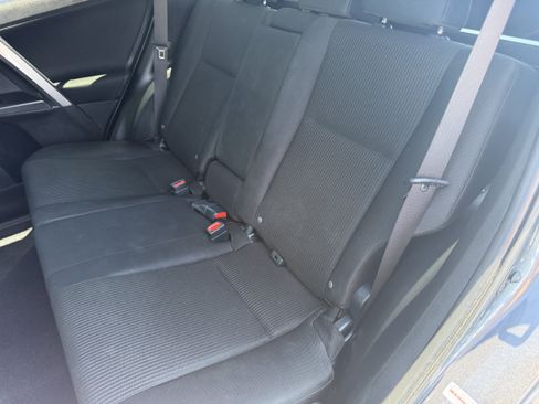 Used 2018 Toyota RAV4 LE w/ All Weather Liner Package AWD/4WD image 15