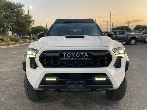 Certified 2025 Toyota Tacoma TRD Pro AWD/4WD image 2