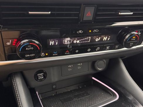 Used 2026 Nissan Rogue Platinum w/ Platinum Premium Package image 22