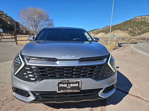 Used 2024 Kia Sportage LX image 2