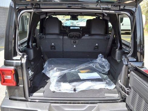 New 2025 Jeep Wrangler Sahara image 34