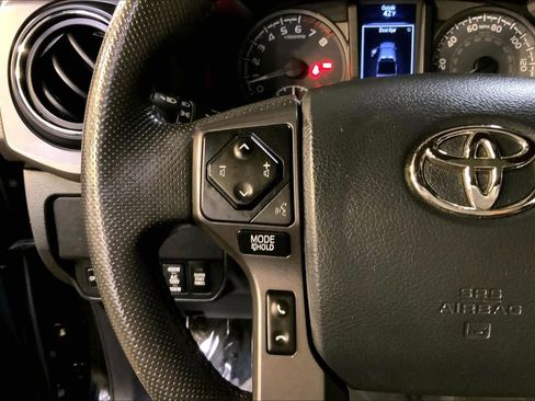 Used 2020 Toyota Tacoma TRD Sport image 23