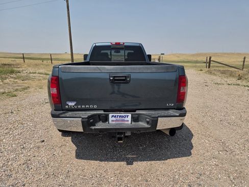 Used 2011 Chevrolet Silverado 3500 LTZ w/ LTZ Plus Package AWD/4WD image 4