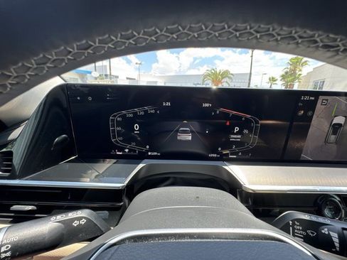 Used 2025 INFINITI QX80 Pure RWD image 11