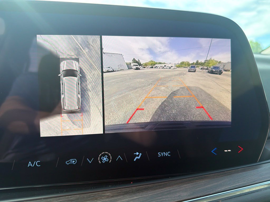 Used 2025 Chevrolet Suburban LS AWD/4WD image 15