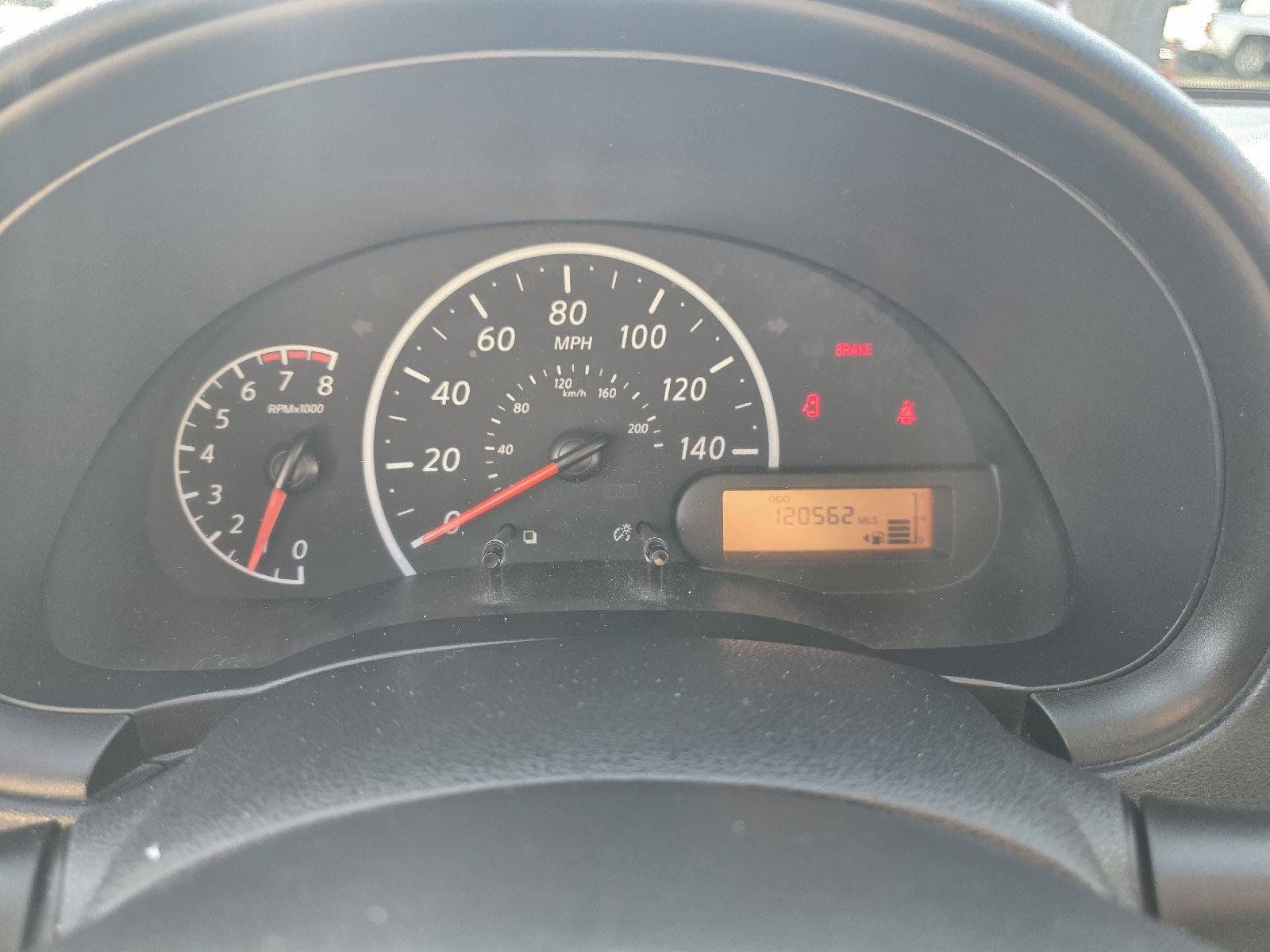 Used 2017 Nissan Versa S FWD image 9