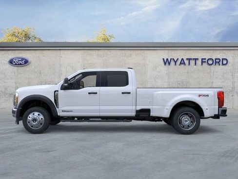 New 2026 Ford F450 4x4 Crew Cab Super Duty image 3