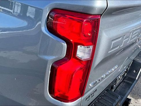 Used 2024 Chevrolet Silverado 1500 LT Trail Boss w/ Convenience Package II image 24