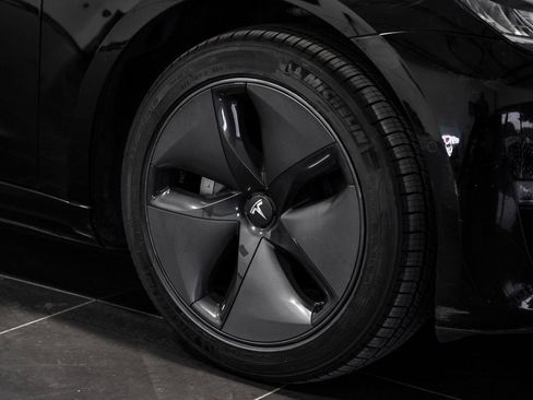 Used 2018 Tesla Model 3 Long Range image 61