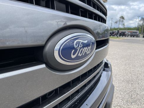 Used 2018 Ford F150 XLT w/ Equipment Group 302A Luxury AWD/4WD image 26